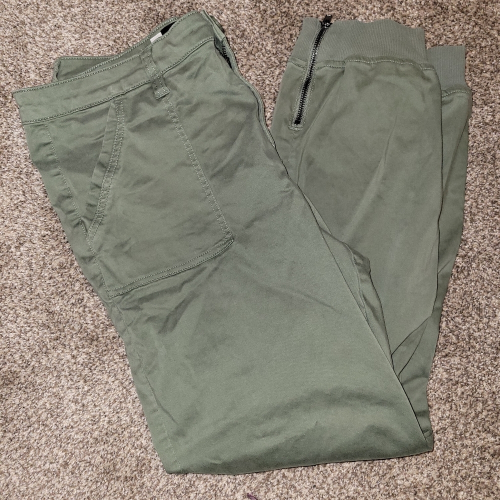 KUT from the Kloth Chris High Rise  Jogger Olive Size 14